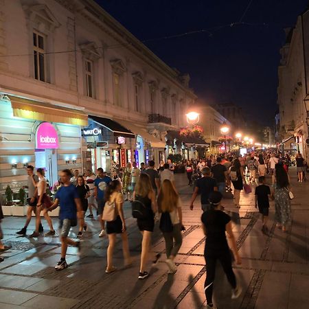 Iva City Center Belgrado Buitenkant foto