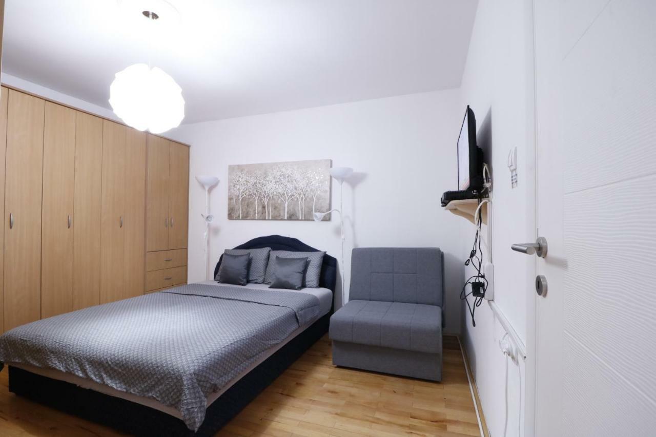 Iva City Center Belgrado Buitenkant foto
